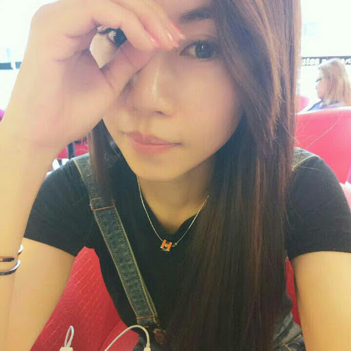 Emmy Chen Photo 4