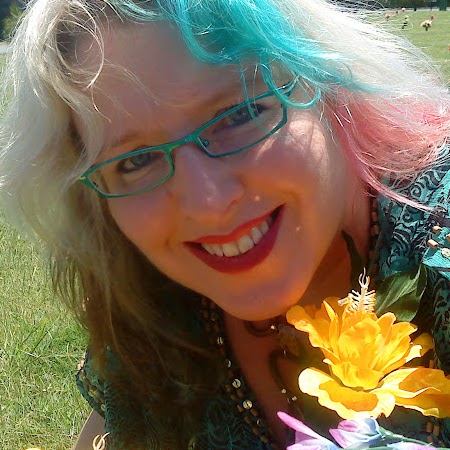 Jennifer Worrall Photo 17