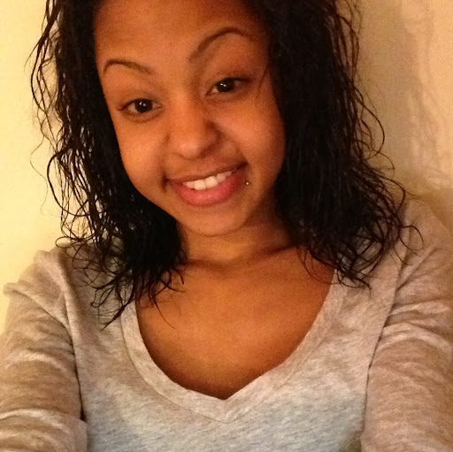 Lissette Santana Photo 15