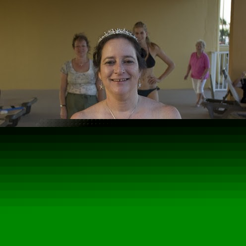 Julie Keller Photo 35