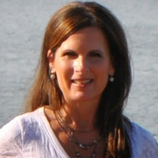 Elizabeth Rose Photo 37