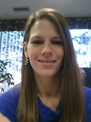 Amy Benson Photo 25