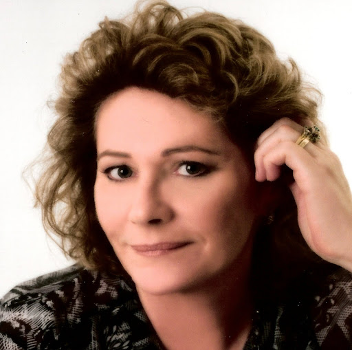 Denise Saunders Photo 6
