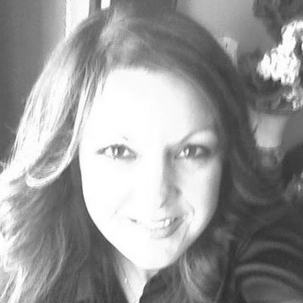 Traci Young Photo 37