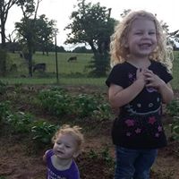 Elizabeth Hogue Photo 28