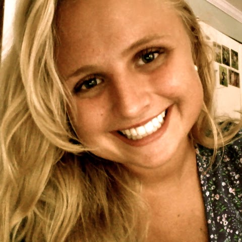 Katelyn Lewis Photo 10