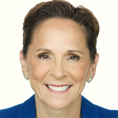 Amelia Smith Photo 25