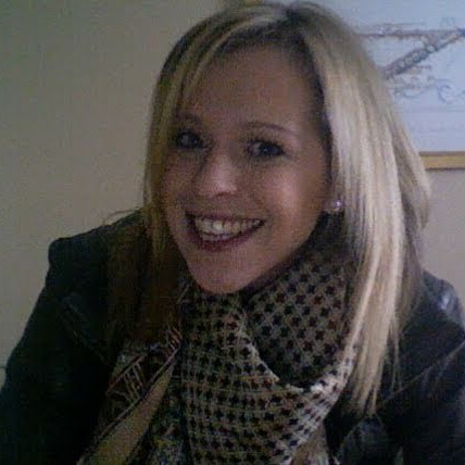 Anne Lyons Photo 19