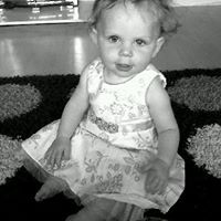 Jessica Grayson Photo 15