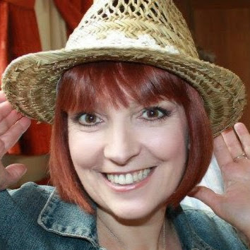 Sarah Broughton Photo 29