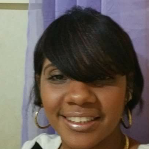 Evelyn Matos Photo 7