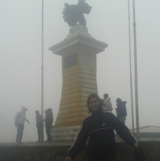Hector Barrios Photo 4