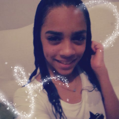 Stephanie Neves Photo 47