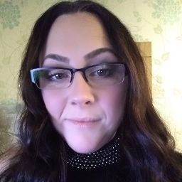 April Lyons Photo 35