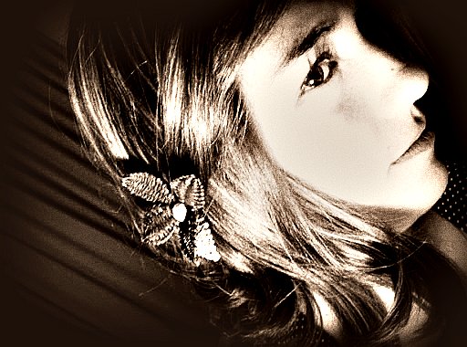 Claudia Torres Photo 14