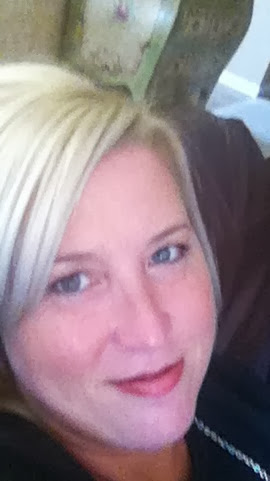 Amy Gustafson Photo 37
