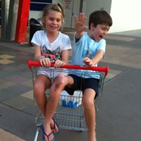 Robyn Farley Photo 7