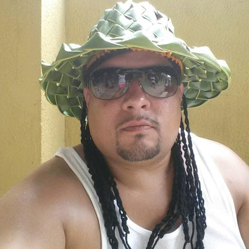 Robert Santana Photo 8