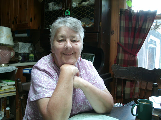 Elaine Cole Photo 39
