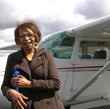 Gloria Alexander Photo 40
