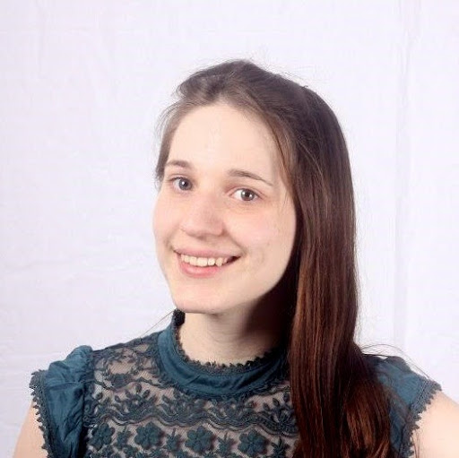 Erin Davies Photo 30