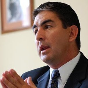 Alejandro Tovar Photo 39
