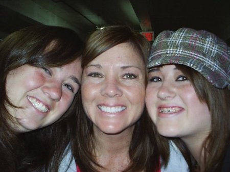 Donna Larsen Photo 18