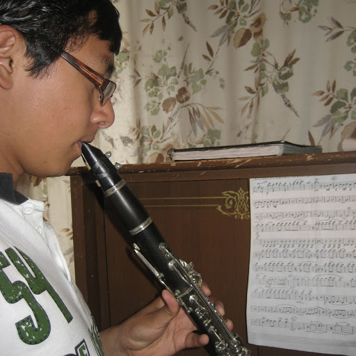 Javier Alvarado Photo 34