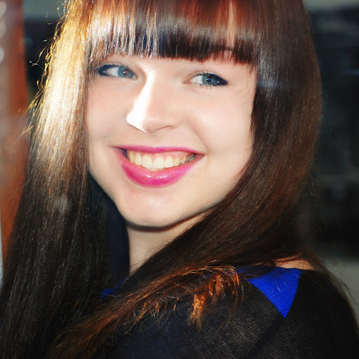 Robyn Sullivan Photo 11