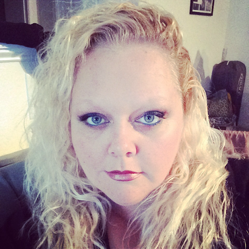 Traci Lee Photo 10