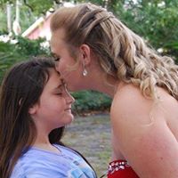 Michele Wyatt Photo 27