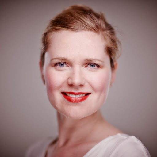 Erica Nelson Photo 30