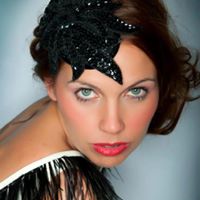 Laura Berman Photo 27