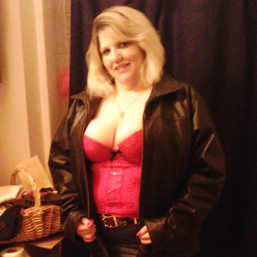 Connie Moore Photo 35