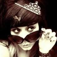 Holly Regan Photo 8
