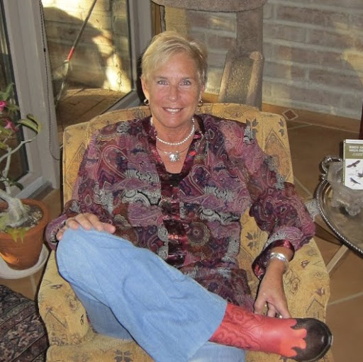 Sarah Dahl Photo 10