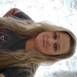 Traci Roberts Photo 32
