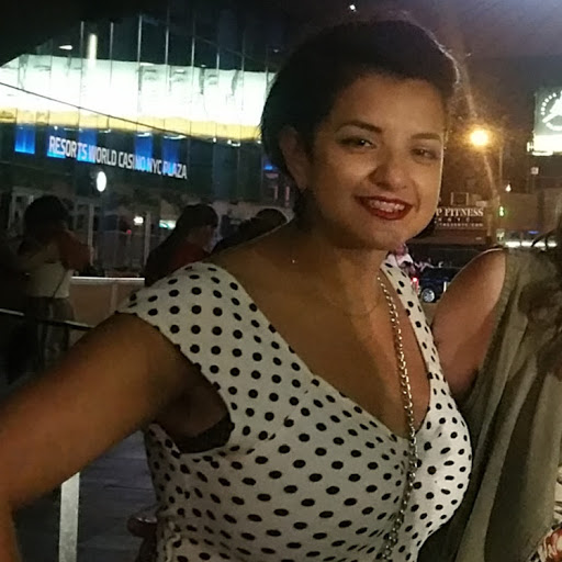 Andrea Gonzalez Photo 8
