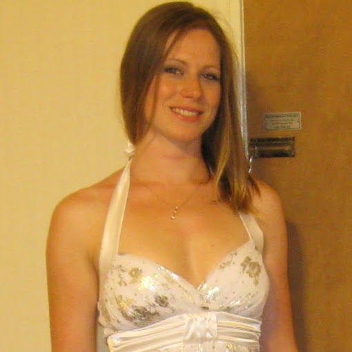 April Powers Photo 27