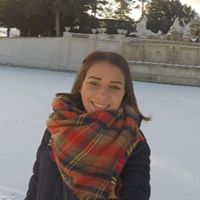 Julia Almeida Photo 15
