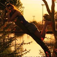Hannah Baker Photo 45