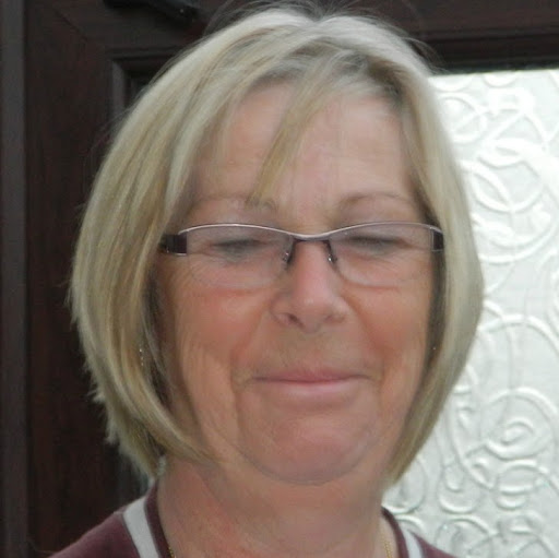 Anne Ellis Photo 23