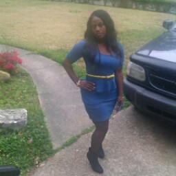 Angela Roach Photo 34