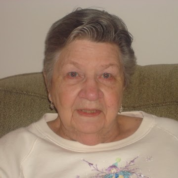 Ruth Bradley Photo 11