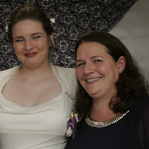 Nikki Sherman Photo 35