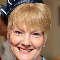 Karen Watson Photo 34
