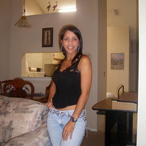 Michelle Hillier Photo 27