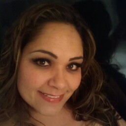 Debbie Castillo Photo 31