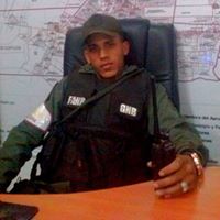 Enmanuel Vega Photo 7