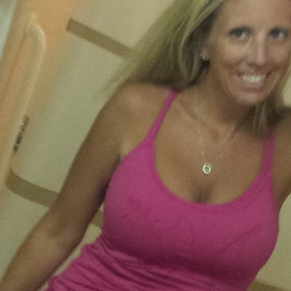 Kristi Larsen Photo 22